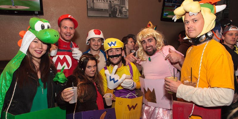 halloween costume barcrawl